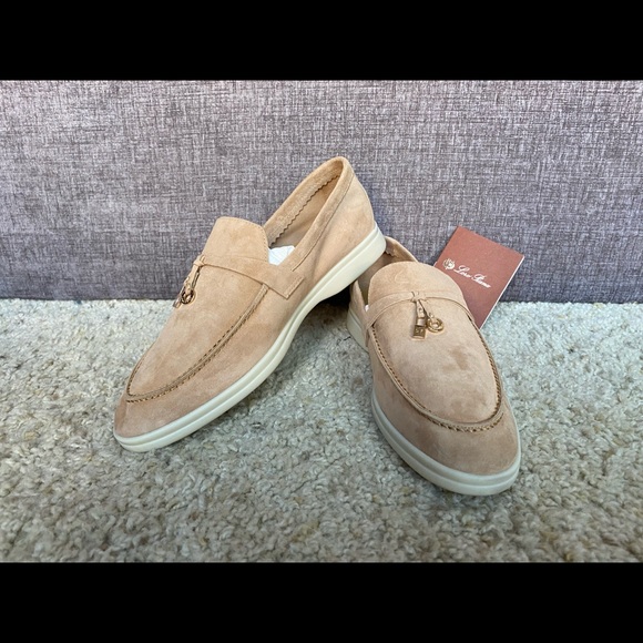 Loro Piana Summer Walk - Picture 11 of 16